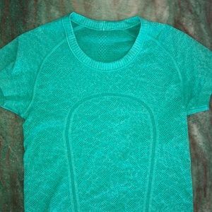 Lululemon swiftly tech shirt